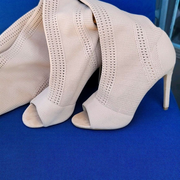 Heeled Boots - Picture 2 of 4